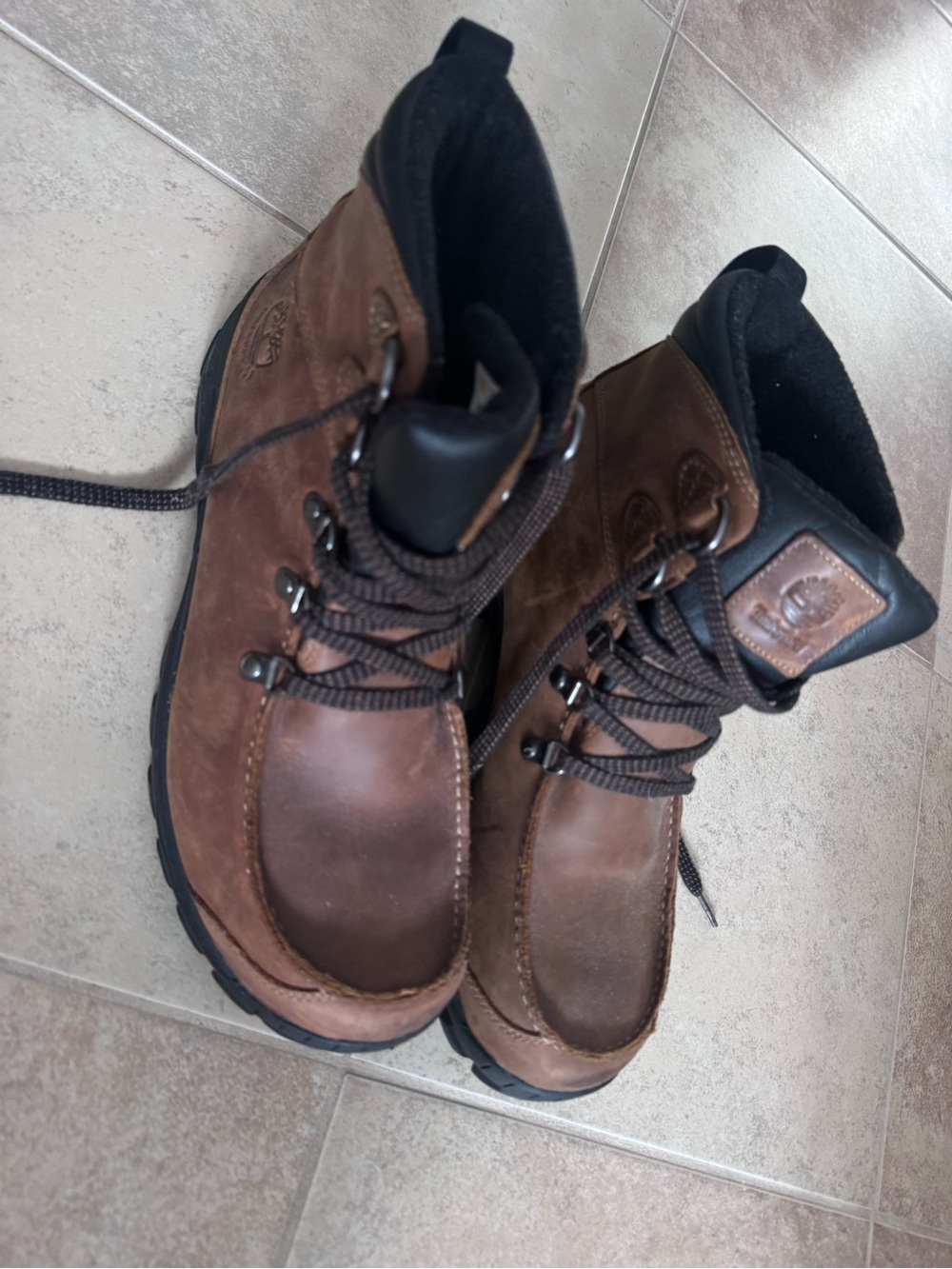 Timberland Brown Leather Moc-Toe Work Boots with Black Collar